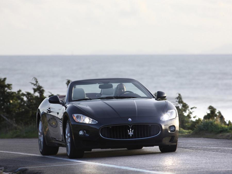  Maserati GranCabrio 2010 года  (фото 22 из 101)